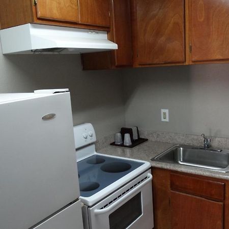 Regency Inn And Suites Humble Bagian luar foto