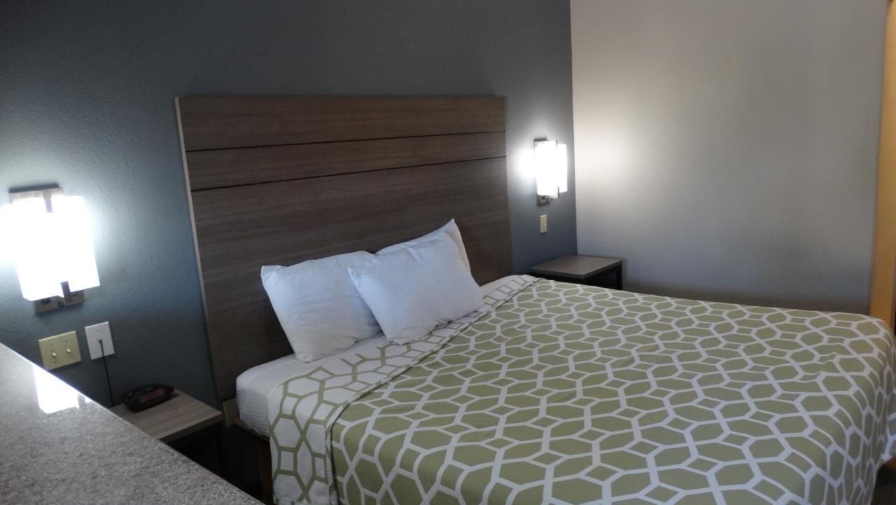 Regency Inn And Suites Humble Bagian luar foto