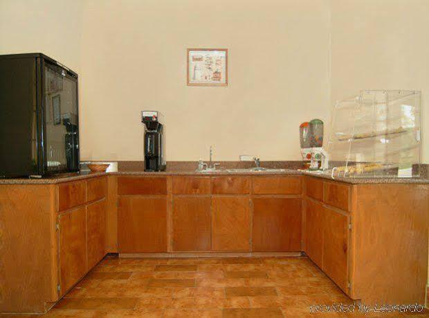 Regency Inn And Suites Humble Bagian luar foto