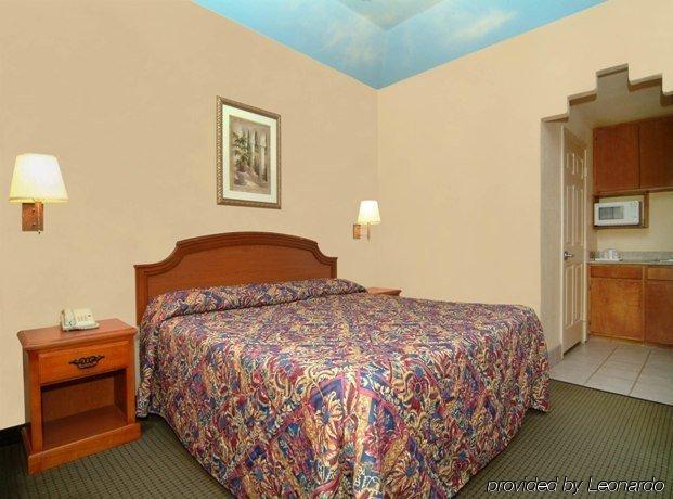 Regency Inn And Suites Humble Bagian luar foto